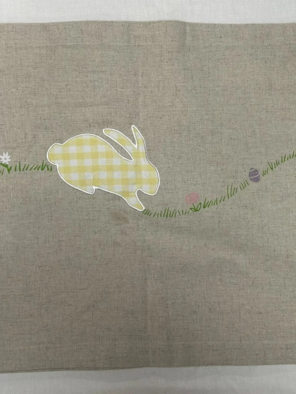🐣 Sur La Table Easter Table Runner — Like New